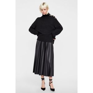 Zara faux leather pleated skirt.